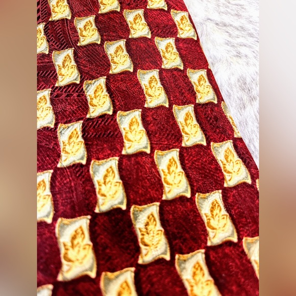Robert Talbot Best of Class NORDSTROM Red and Gold Tie - Picture 7 of 7